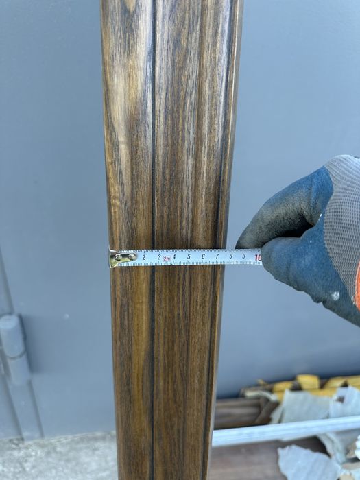 Продам новые плинтуса,двери.