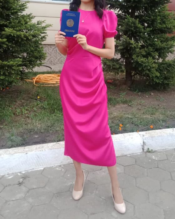продам платье 42-44 размер