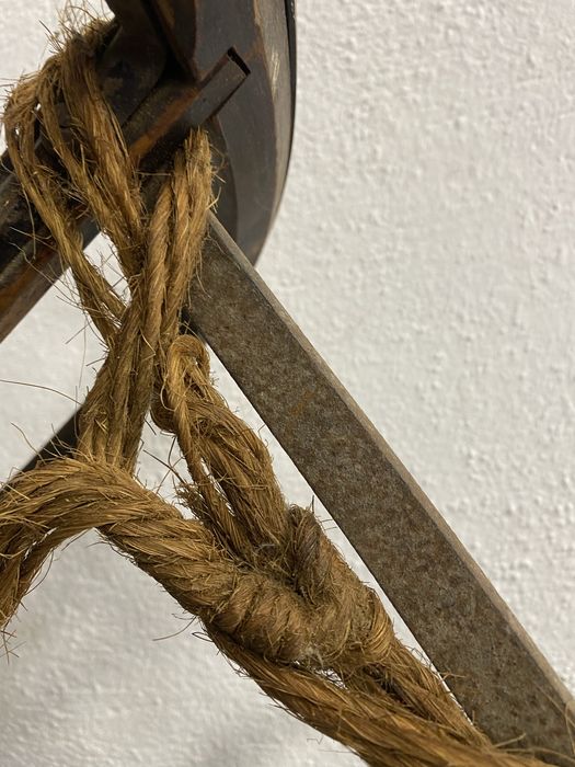 Стара френска шейна от масивно дърво и ковано желязо