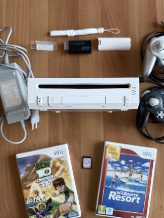 Nintendo Wii 128GB cu controllere gamecube