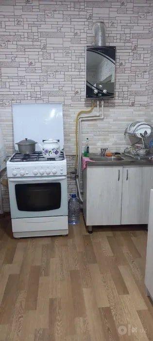 Продаётся 1 комнатная квартира в Янгихаётском районе Спутник 4