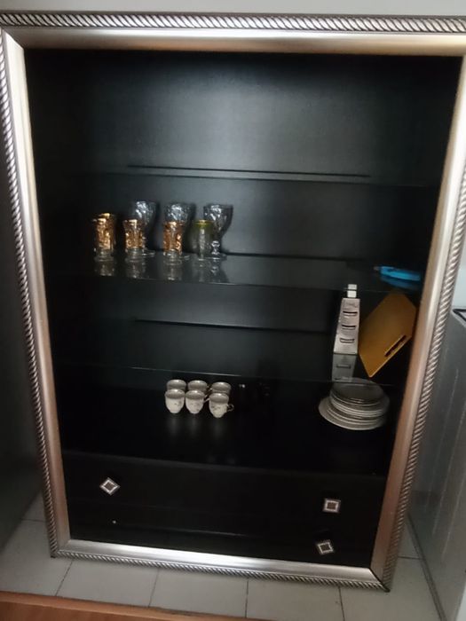 Продается комод полный комплект сервант