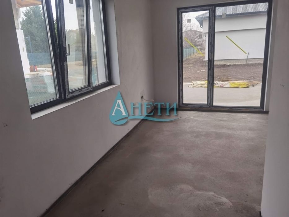 Продава се Къща в Костинброд - 160 кв.м за 2032 €/кв.м - Снимка #11