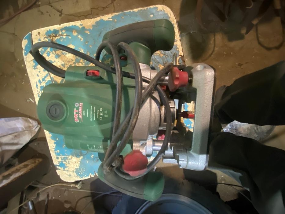 Продам фрезерный станок  DWT