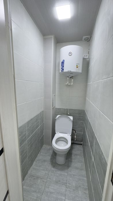 Navoiy shahar Nina kafesi orqasida 2 xonali uy sotiladi