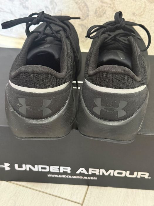 Кроссовки Under Armour
