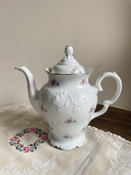 Порцеланов чайник / различни видове