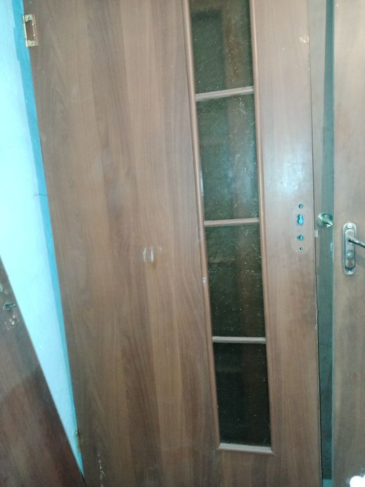 Продам двери б/у