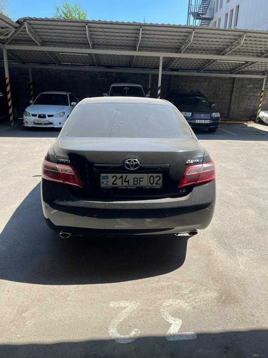 Автомобиль Toyota Camry