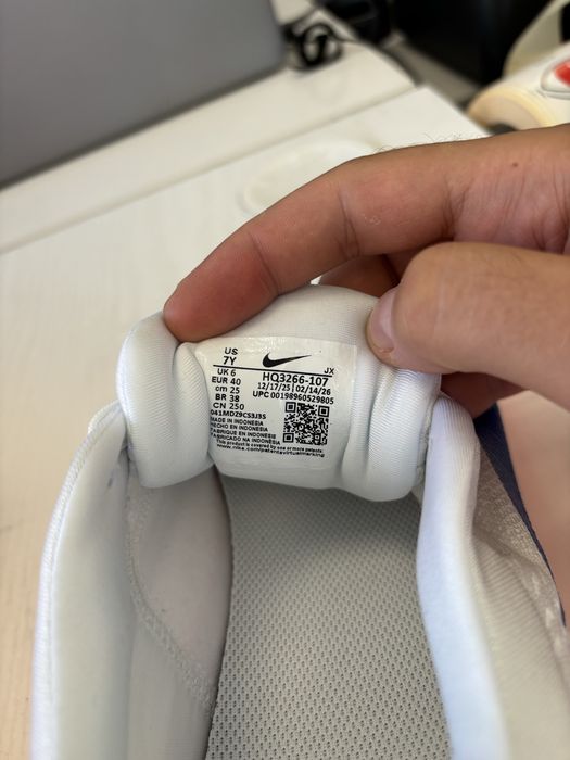 Маратонки Nike 41 номер