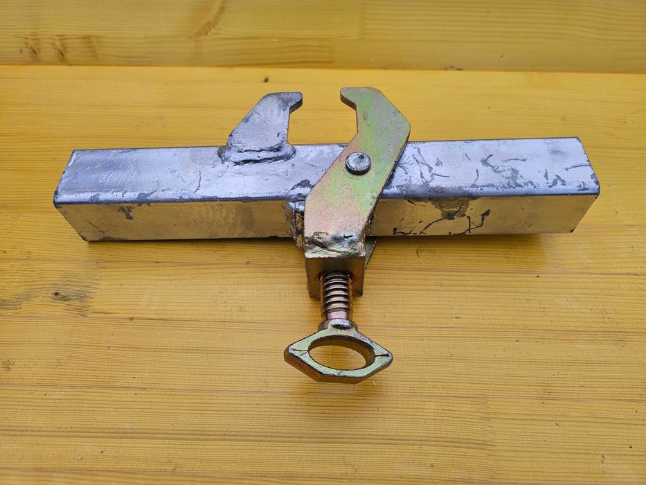 Кламери (скоби) и аксесоари за Doka, Peri, Hunnebeck