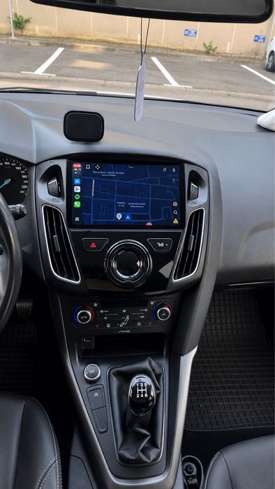 Ford Focus Hatchback 2015, 1.0 Ecoboost, 125 CP, Euro 6, navigație, senzori, consum redus, în stare perfectă