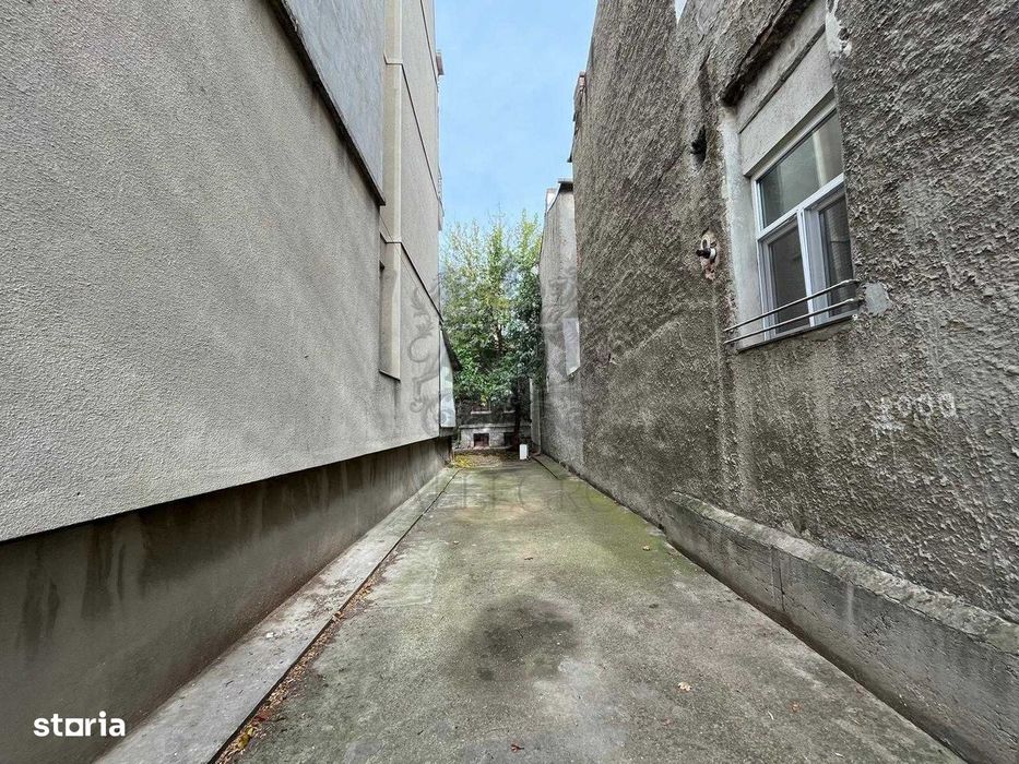 Teren Stefan Cel Mare | 200m Metrou | 1057 mp