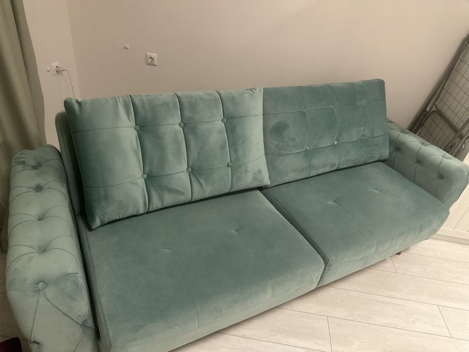 Разтегателен диван