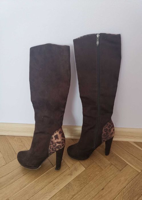 Дамски велурени, ботуши