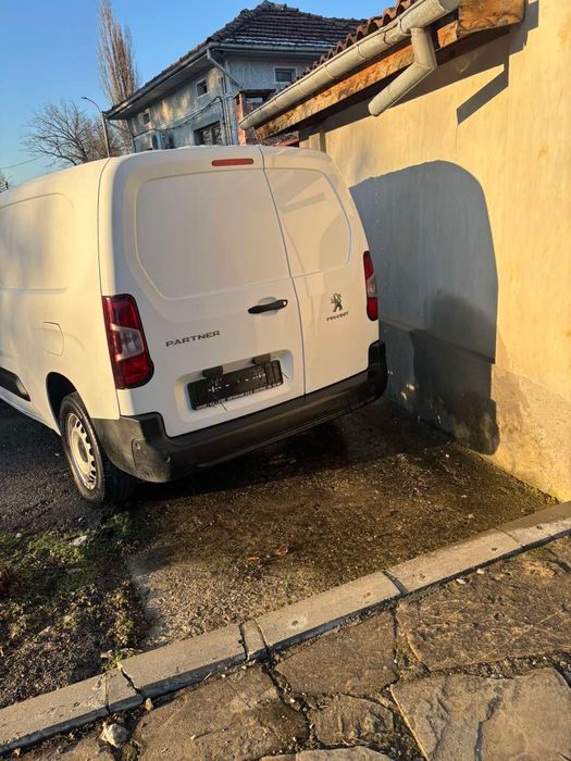 Пежо Партнер 2021 година 1.2 турбо с газова уредба