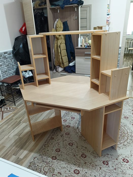 Компьютерный стол