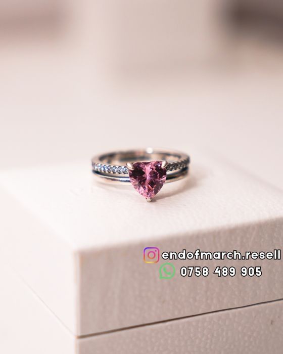 Inel Pandora Sparkling Elevated Heart (inima roz)