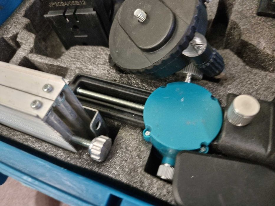 Лазерен нивелир, зелен цвят