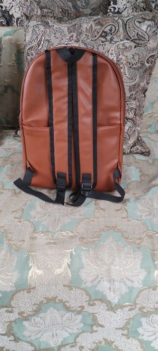 Продам рюкзак коричневый