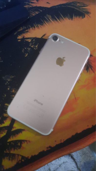Продам Iphone 7 32Gb