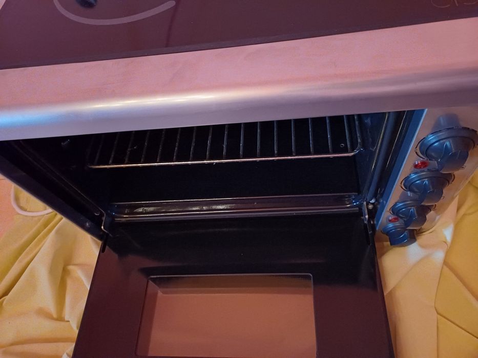 Печка с индукционен плот и въртящ въздух