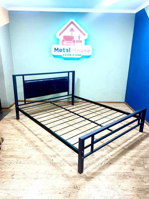 Двухспальная кровать металлическая хай-тек