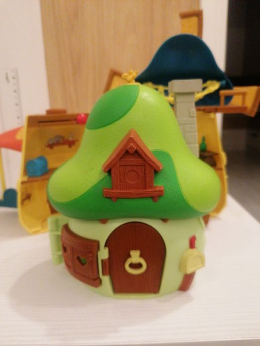 Смърфове, големи къщи и мелница