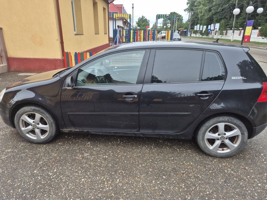Golf 5      1.6 benzina