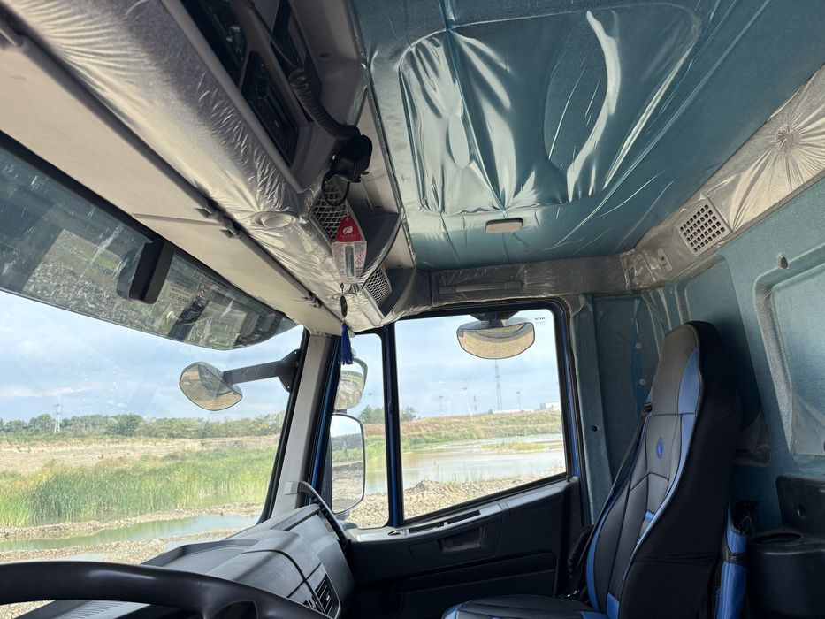 Autobasculante iveco trakker