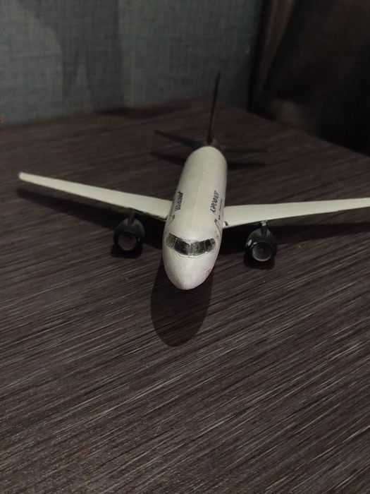 Самолеты модели Boeing,Sukhoi