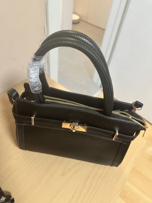 Чанта черна чанта