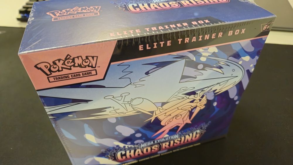 Pokemon Chaos Rising ETB sigilat – box premium