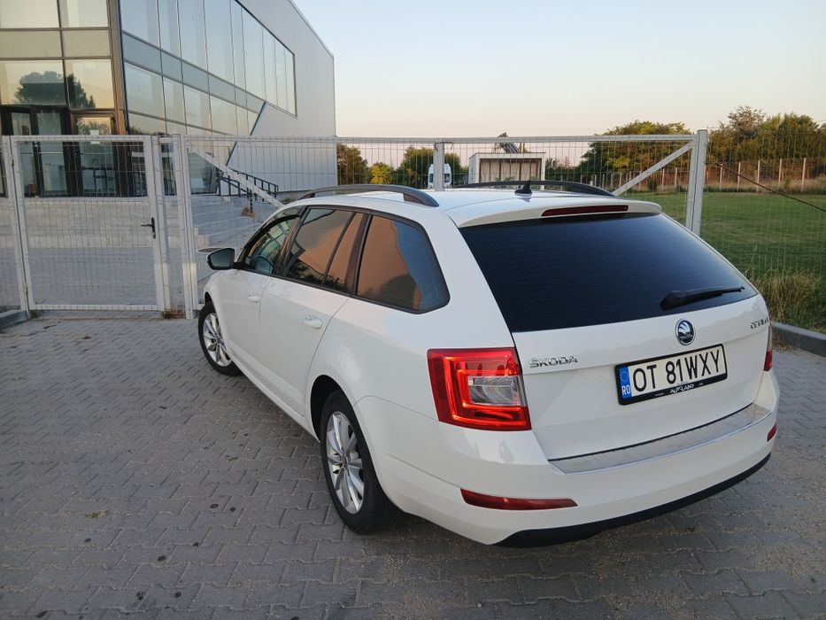 Skoda Octavia 2.0 tdi  150 cp Keyless/xenon/follow me/