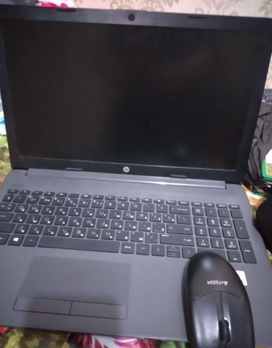 — HP Laptop Noutbuk sotiladi hlati zoʻr olinganiga 1 yil boʻgan