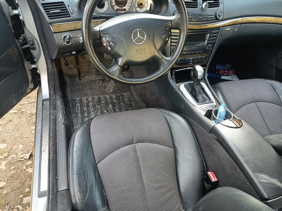 Dezmembrez Mercedes Benz W211 E class 220 CDI