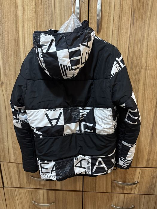 Яке emporio armani 7 ea7