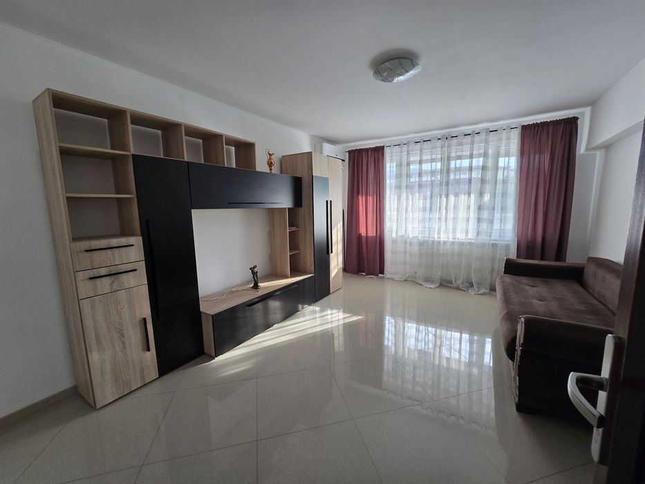 Inchiriez apartament cu 2 camere (64mp)