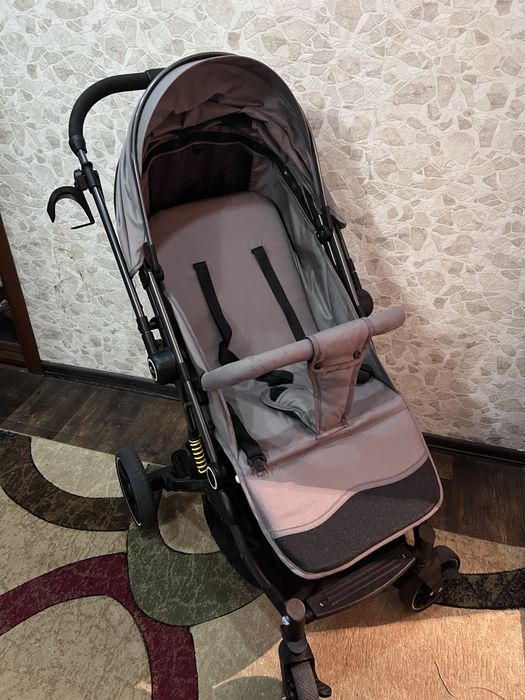 Коляска прогулочная