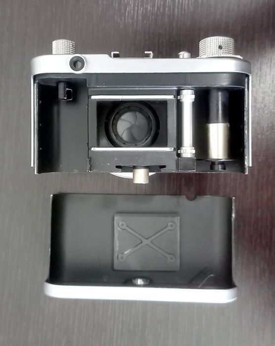 Aparat foto film Voss Diax 1a cu obiectiv Schneider Kreuznach-vintage,