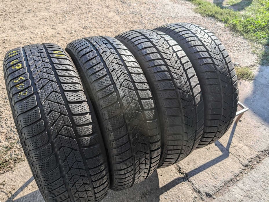 205/60 R17 • Iarna • Pirelli Sottozero 3 93H | 4 buc | Pret/buc
