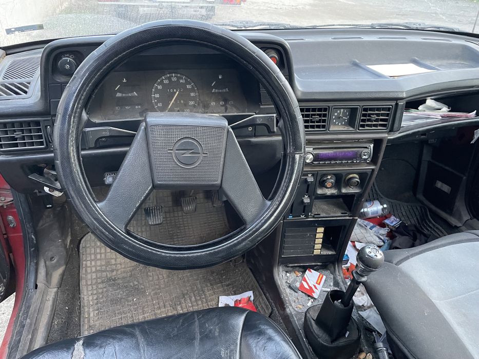 Opel Kadett e 1.3 59hp 1986 На Части
