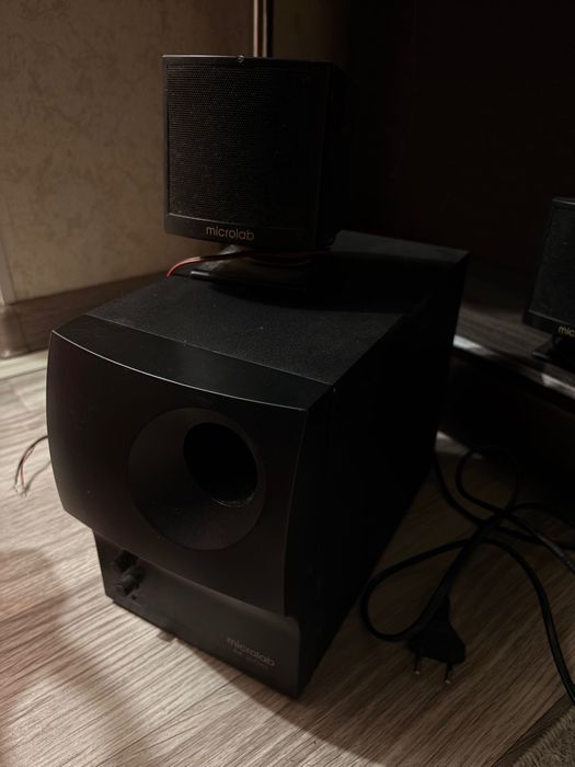 Продам microlab колонки оригинал