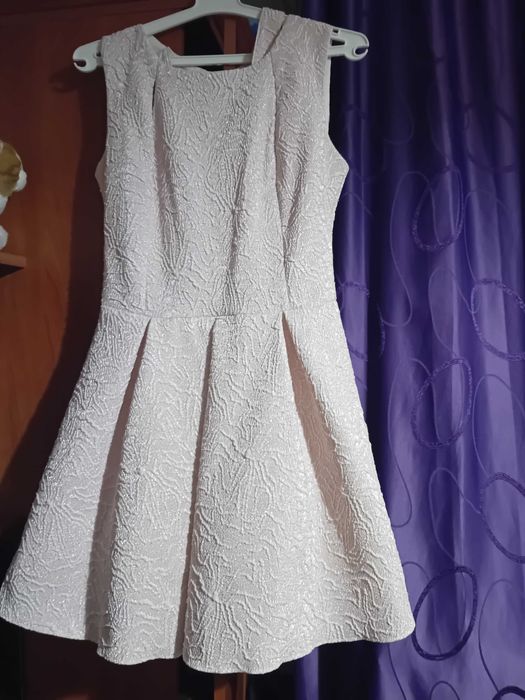 Продавам дамска рокля