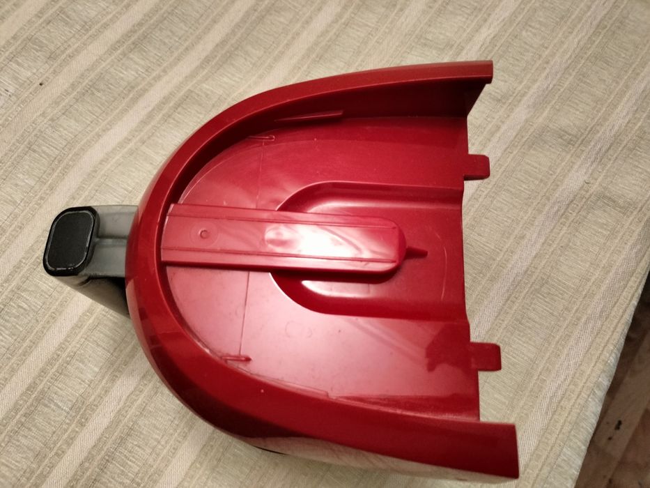 Контейнер от пылесоса