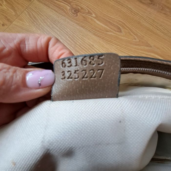 Geanta Gucci Ophidia GG Supreme Canvas Medium Tote Bag.