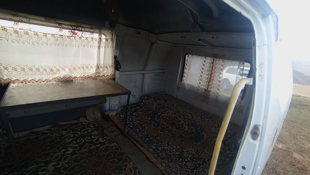 Жилой вагон на колёсах