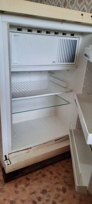 Рабочий холодильник