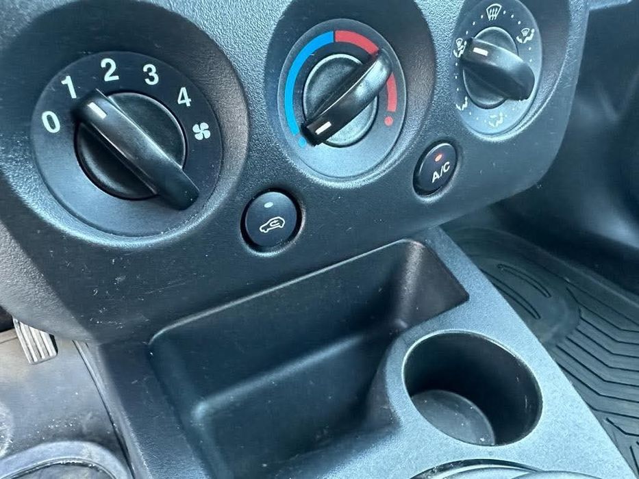 Schimb Ford Fiesta 2005 cu animale