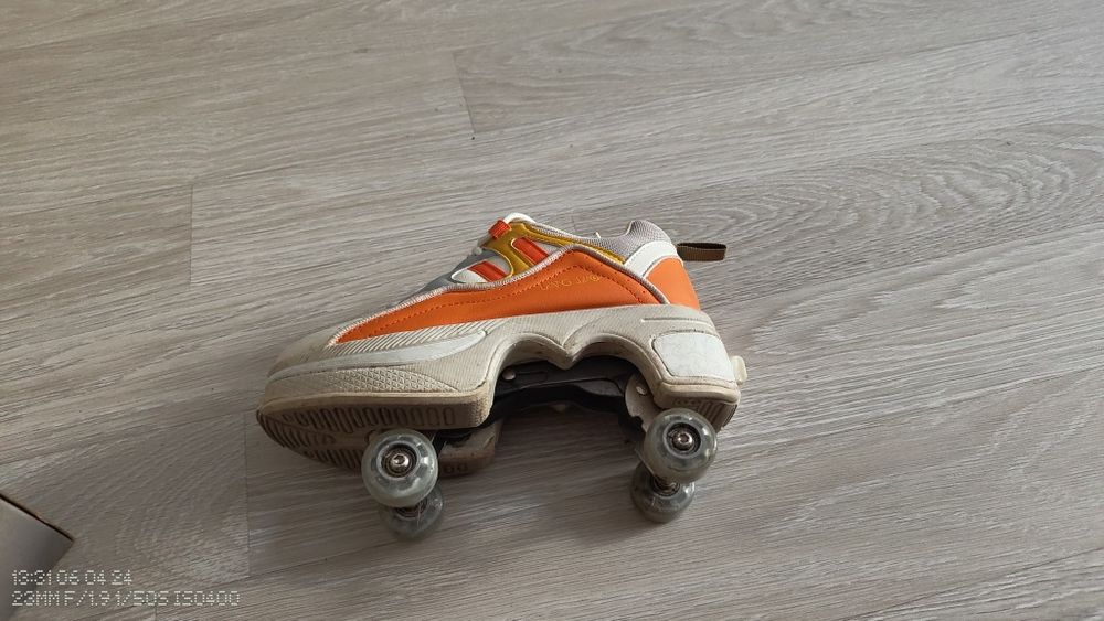 Кроссовки на роликах